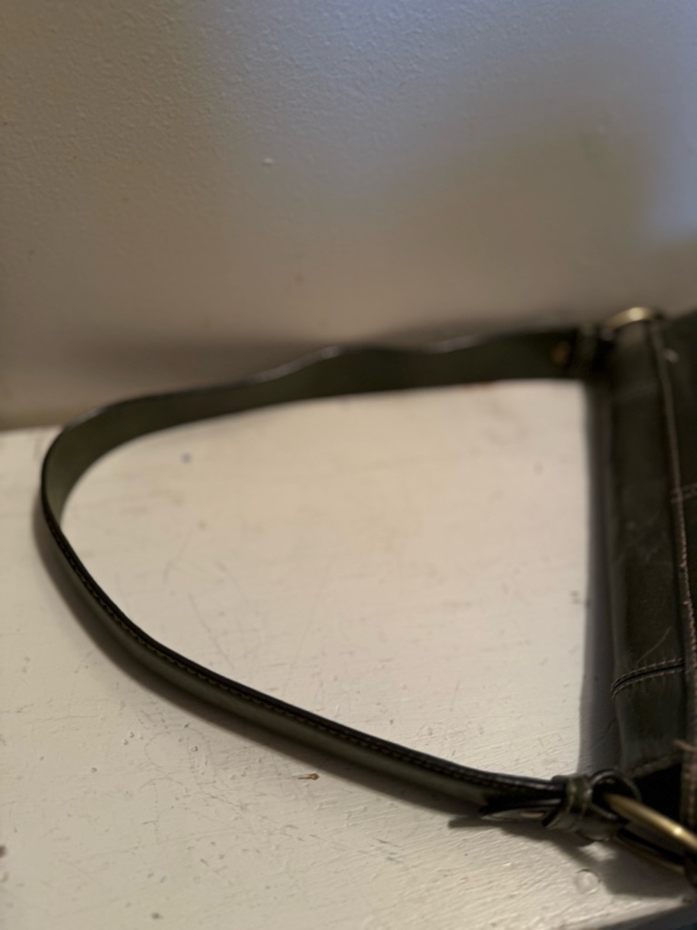 Peck & Peck Olive Green Leather Shoulder Bag with Gold Turn-Lock EUC - Picture 3 of 6